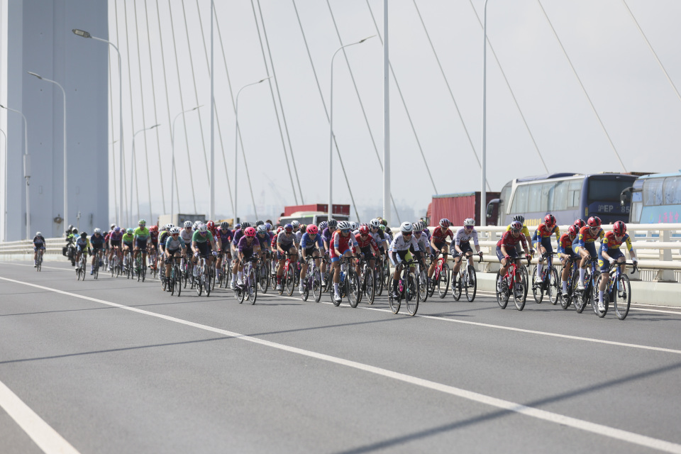 绩前三名阿, 王翔 绩前三名阿, 王翔