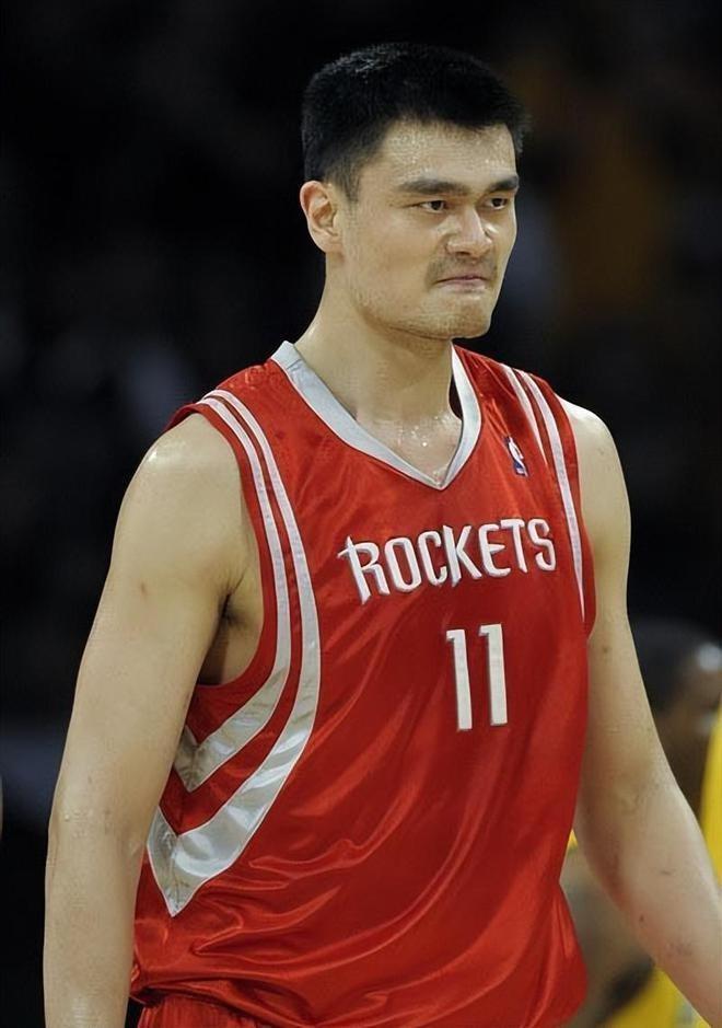 的中国球员, 但在火箭, 球员无缘在